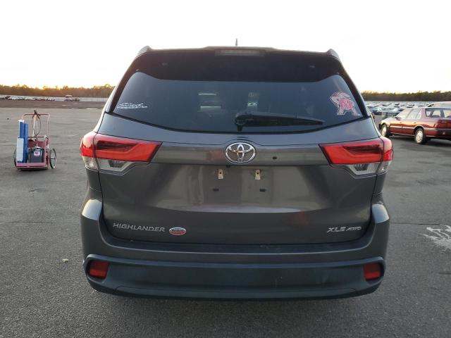 Photo 6 from auction – 2017 TOYOTA HIGHLANDER with VIN 5TDJZRFH1HS370880