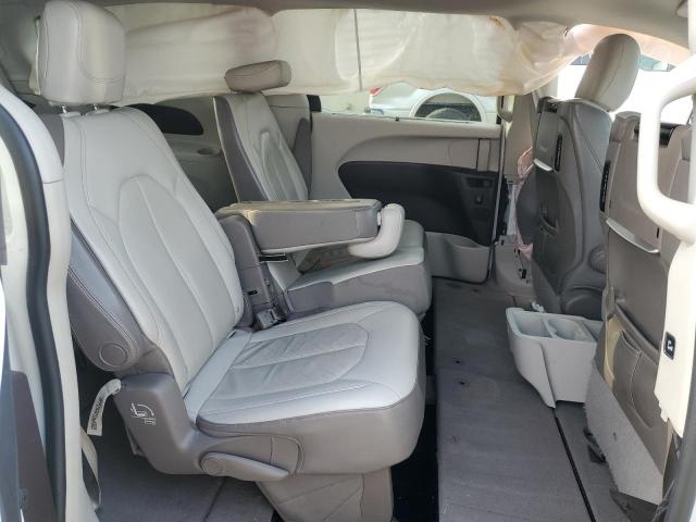 Photo 11 from auction – 2017 CHRYSLER PACIFICA T with VIN 2C4RC1EG9HR570641
