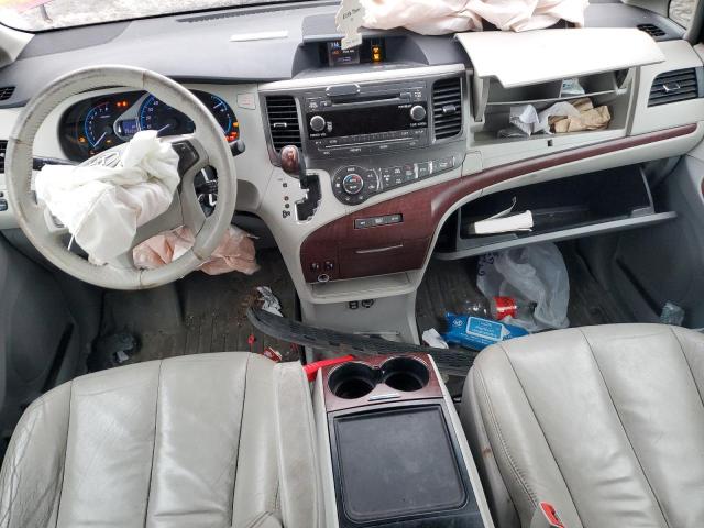 Photo 8 from auction – 2013 TOYOTA SIENNA XLE with VIN 5TDYK3DC8DS384888