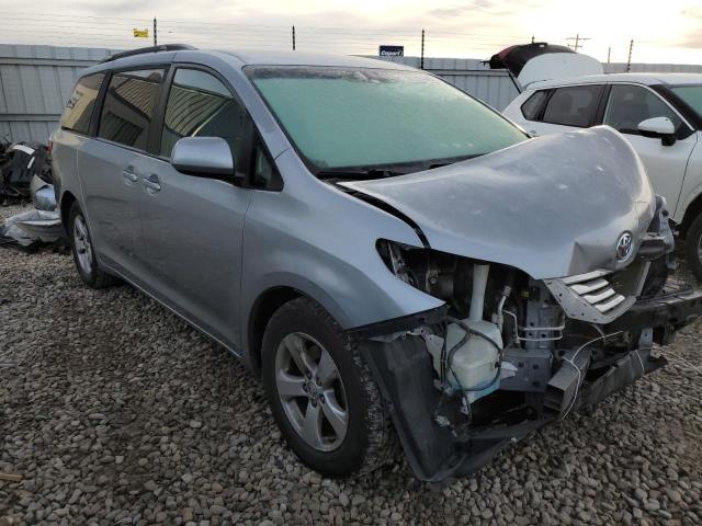 Photo 4 from auction – 2016 TOYOTA SIENNA LE with VIN 5TDKK3DC0GS725484