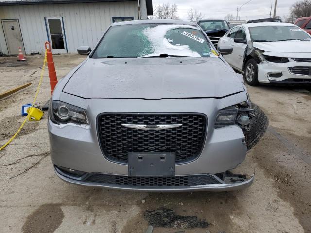Photo 5 from auction – 2018 CHRYSLER 300 S with VIN 2C3CCAGG1JH140525