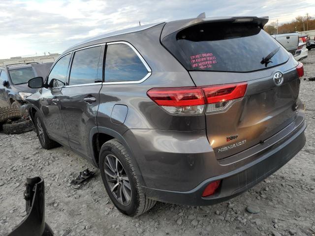 Photo 2 from auction – 2019 TOYOTA HIGHLANDER with VIN 5TDKZRFH7KS571999