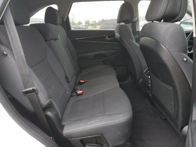 Photo 11 from auction – 2016 KIA SORENTO LX with VIN 5XYPG4A38GG138433
