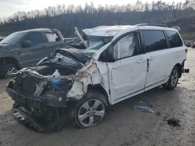 TOYOTA SIENNA LE 2017 with VIN 5TDKZ3DC6HS820192 - Photo from auction