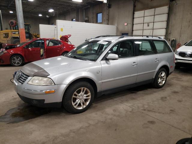 VOLKSWAGEN PASSAT GLS 2002 with VIN WVWXH63B42E197655 - Photo from auction