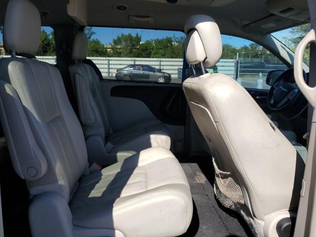 Photo 11 from auction – 2013 CHRYSLER TOWN & COU with VIN 2C4RC1BGXDR809662