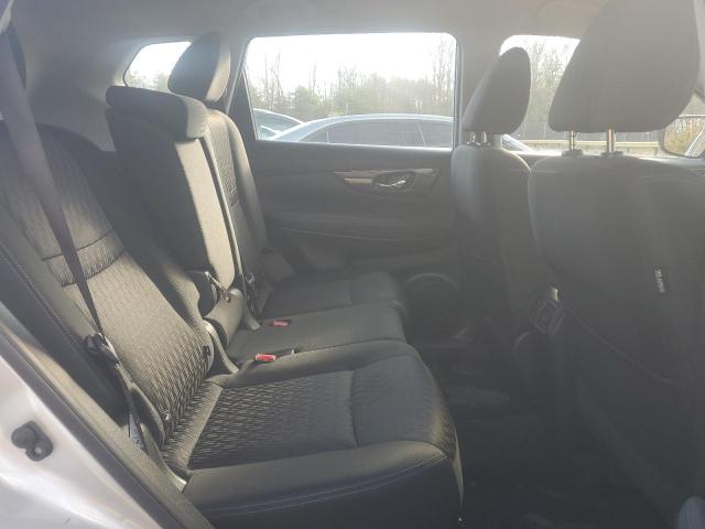 Photo 11 from auction – 2017 NISSAN ROGUE S with VIN KNMAT2MT1HP552668