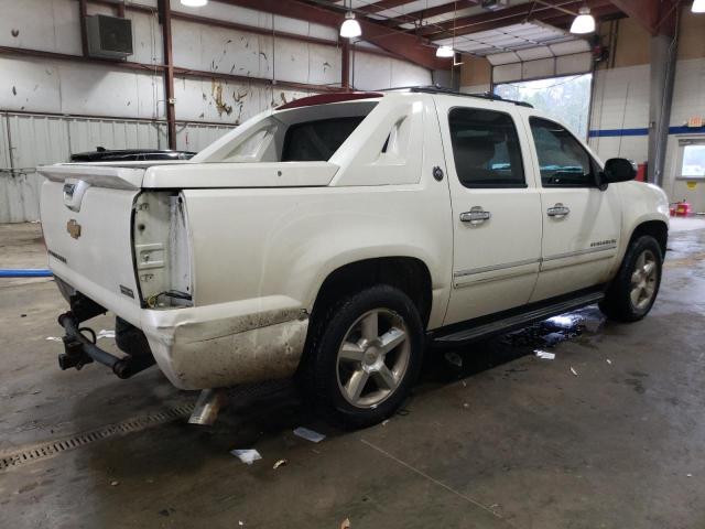 Photo 3 from auction – 2013 CHEVROLET AVALANCHE with VIN 3GNTKGE77DG163551