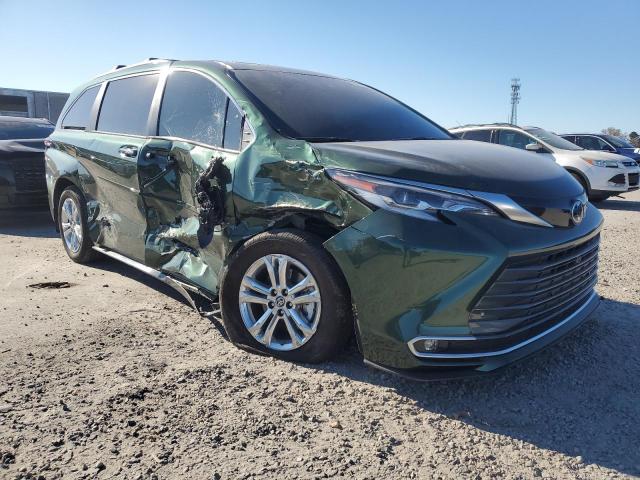 Photo 4 from auction – 2023 TOYOTA SIENNA LIM with VIN 5TDESKFC3PS107709