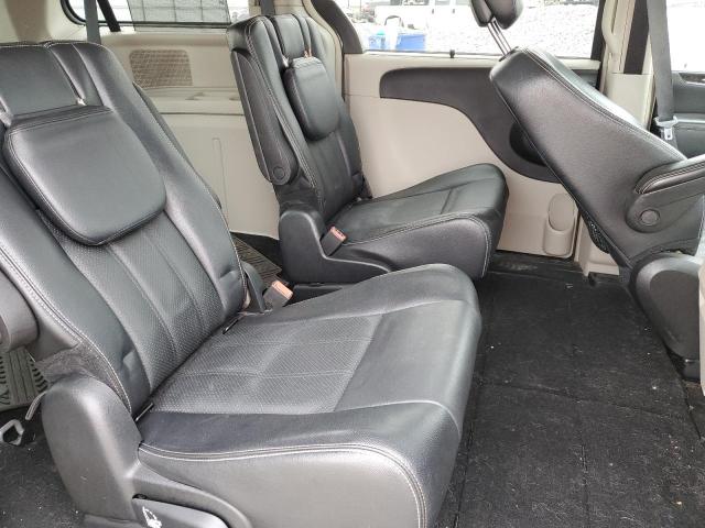 Photo 11 from auction – 2015 CHRYSLER TOWN & COU with VIN 2C4RC1CG3FR513979