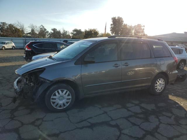 TOYOTA SIENNA CE 2004 with VIN 5TDZA23C04S089853 - Photo from auction