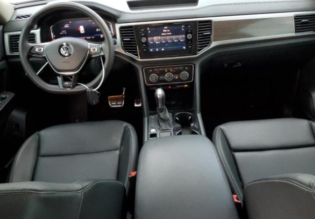 Photo 8 from auction – 2019 VOLKSWAGEN ATLAS SEL with VIN 1V2SR2CA2KC623649