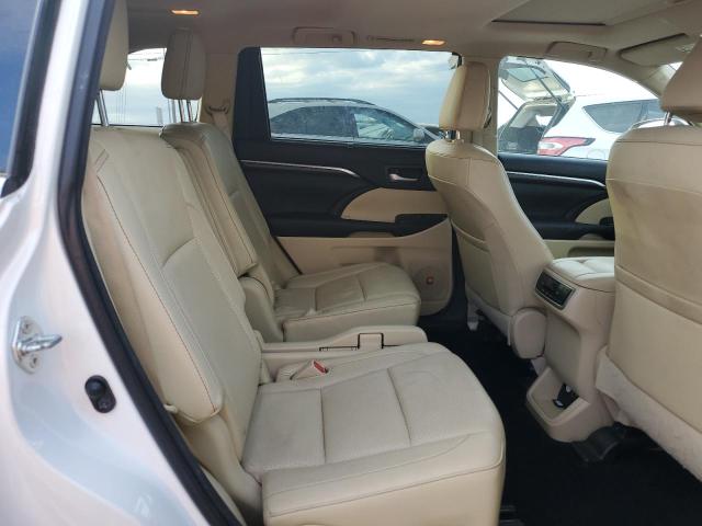 Photo 11 from auction – 2016 TOYOTA HIGHLANDER with VIN 5TDYKRFHXGS132057