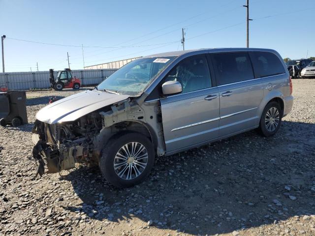 CHRYSLER TOWN & COU 2014 with VIN 2C4RC1HGXER174757 - Photo from auction