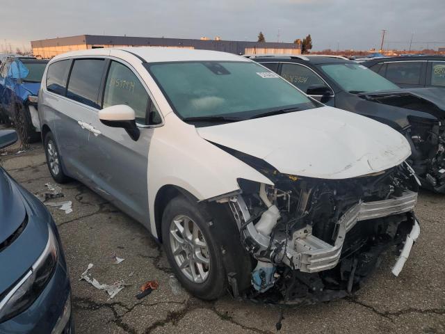 Photo 4 from auction – 2023 CHRYSLER VOYAGER LX with VIN 2C4RC1CG2PR530063