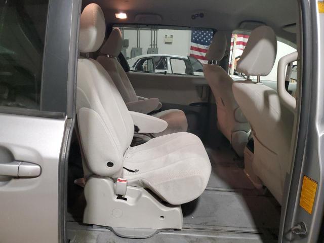 Photo 11 from auction – 2012 TOYOTA SIENNA LE with VIN 5TDJK3DC7CS047192