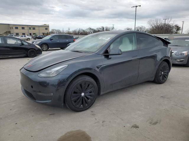 TESLA MODEL Y 2024 with VIN 7SAYGAEE3RF071770 - Photo from auction