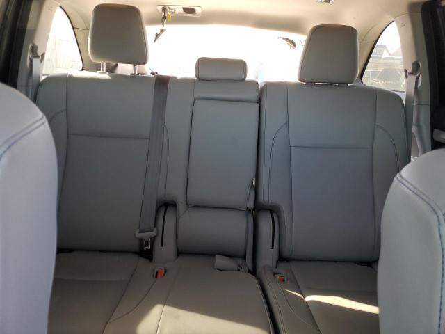 Photo 10 from auction – 2018 TOYOTA HIGHLANDER with VIN 5TDKZRFH0JS278914