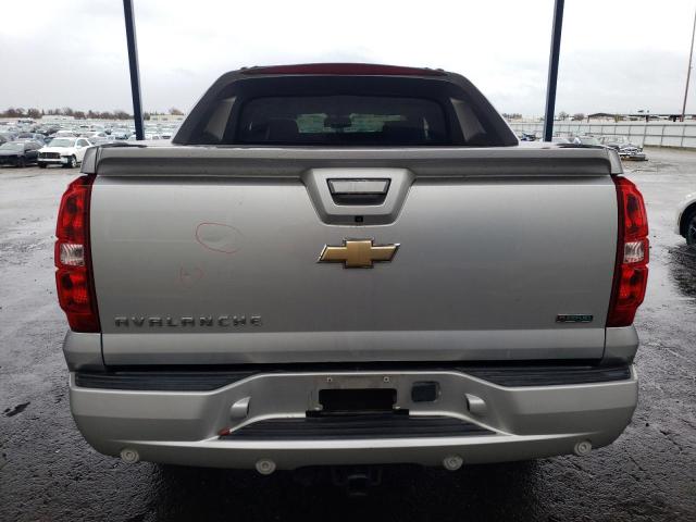 Photo 6 from auction – 2011 CHEVROLET AVALANCHE with VIN 3GNMCFE06BG310213