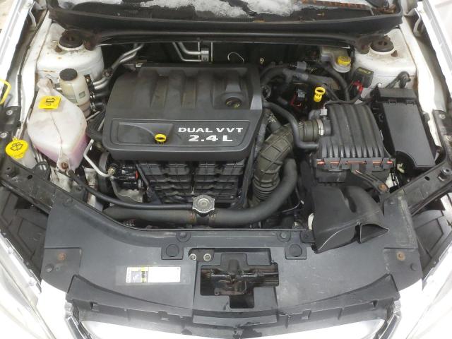 Фото 11 с аукциона – 2014 CHRYSLER 200 LX с VIN 1C3CCBAB5EN124845