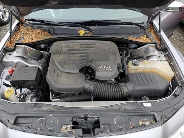 Photo 11 from auction – 2018 CHRYSLER 300 LIMITE with VIN 2C3CCAEG7JH167960