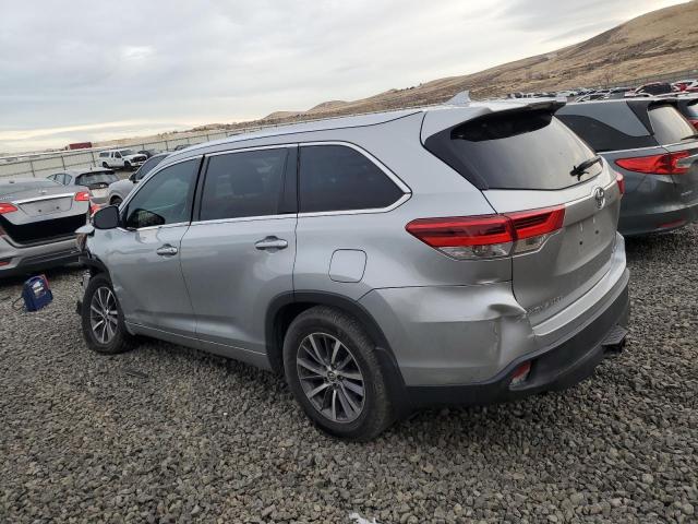 Photo 2 from auction – 2017 TOYOTA HIGHLANDER with VIN 5TDJZRFH6HS510664
