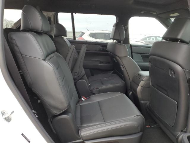 Photo 11 from auction – 2024 HYUNDAI SANTA FE C with VIN 5NMP5DG11RH015545