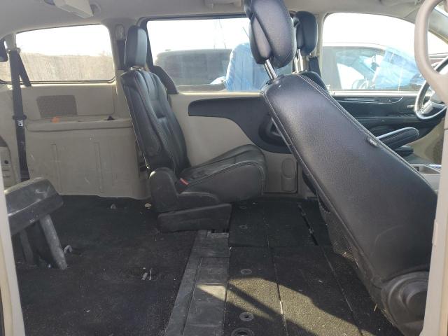 Photo 11 from auction – 2014 CHRYSLER TOWN & COU with VIN 2C4RC1BG4ER133713