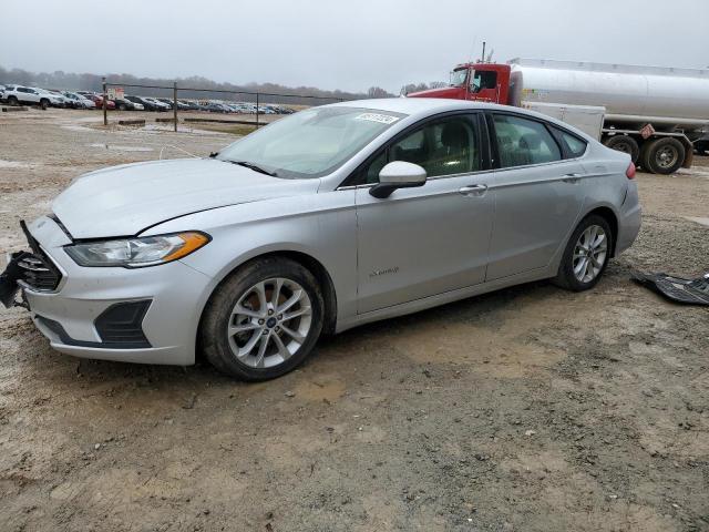 FORD FUSION SE 2019 with VIN 3FA6P0LU0KR263392 - Photo from auction