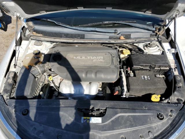 Photo 11 from auction – 2015 CHRYSLER 200 LIMITE with VIN 1C3CCCABXFN641355