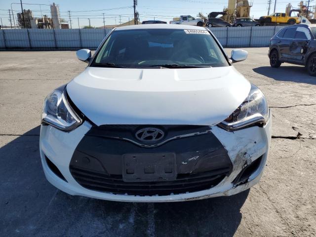Photo 5 from auction – 2016 HYUNDAI VELOSTER with VIN KMHTC6AD3GU268452