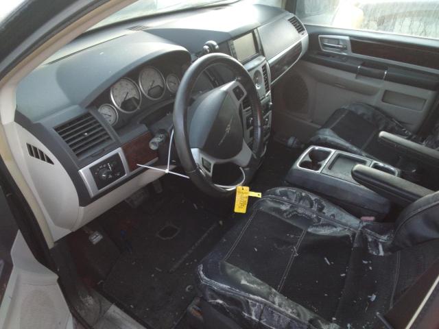 Photo 8 from auction – 2010 CHRYSLER TOWN & COU with VIN 2A4RR8DX4AR361106