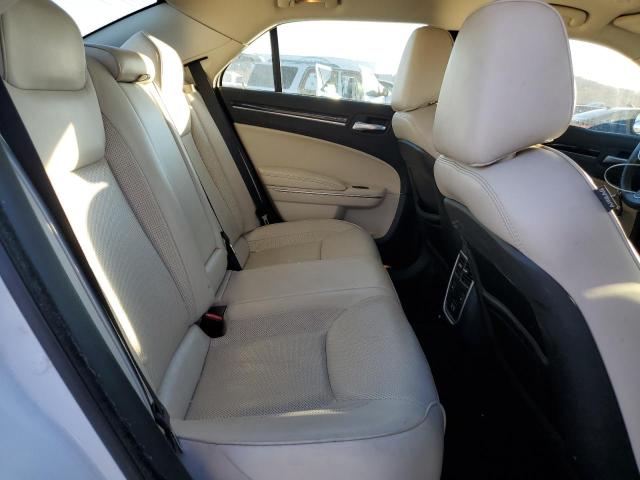 Photo 10 from auction – 2018 CHRYSLER 300 LIMITE with VIN 2C3CCAKG6JH177304