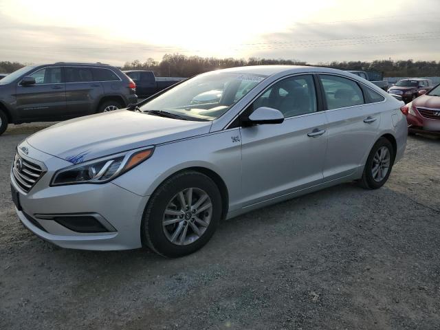 HYUNDAI SONATA SE 2017 with VIN 5NPE24AF2HH527000 - Photo from auction