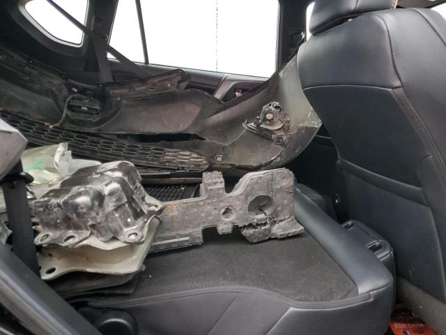 Photo 10 from auction – 2018 TOYOTA RAV4 SE with VIN 2T3NFREVXJW454833