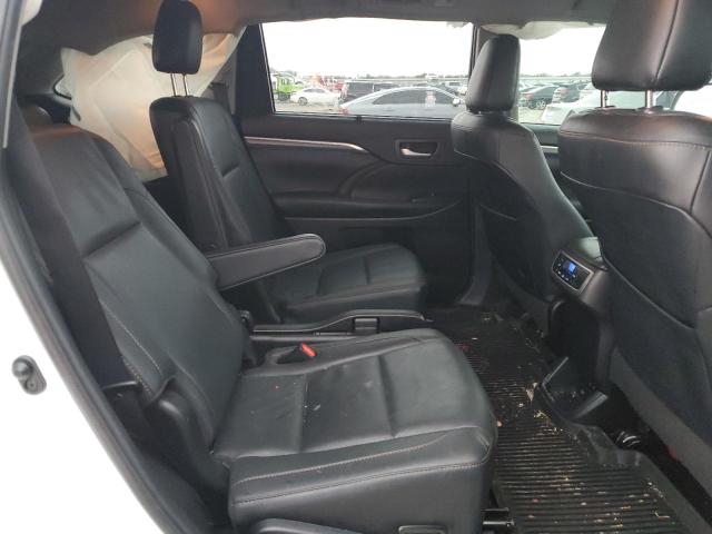 Photo 11 from auction – 2019 TOYOTA HIGHLANDER with VIN 5TDYZRFH9KS333713