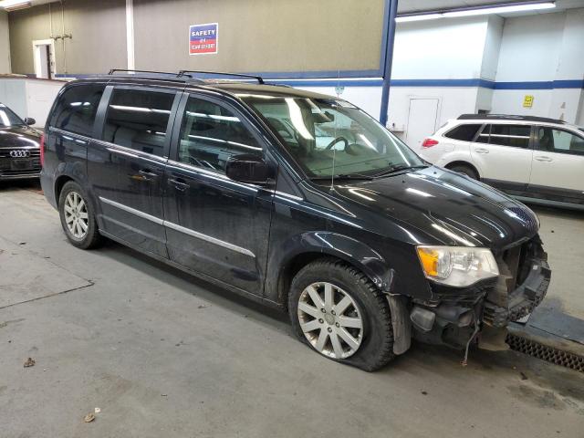 Photo 4 from auction – 2014 CHRYSLER TOWN & COU with VIN 2C4RC1BG0ER124491