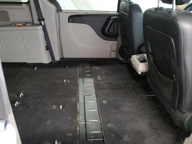 Photo 11 from auction – 2016 CHRYSLER TOWN & COUNTRY with VIN 2C4RC1CG2GR240437