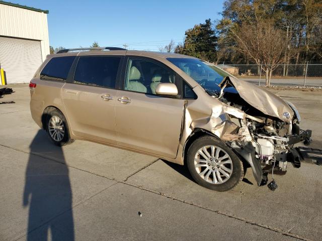Photo 4 from auction – 2011 TOYOTA SIENNA XLE with VIN 5TDYK3DC8BS173266