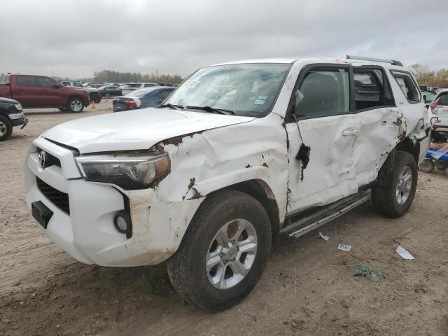 TOYOTA 4RUNNER SR 2019 with VIN JTEBU5JR8K5669402 - Photo from auction