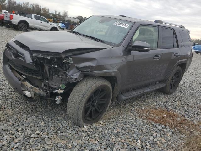 TOYOTA 4RUNNER SR 2021 with VIN JTEFU5JR5M5243199 - Photo from auction