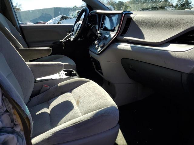 Photo 5 from auction – 2015 TOYOTA SIENNA LE with VIN 5TDKK3DCXFS577200