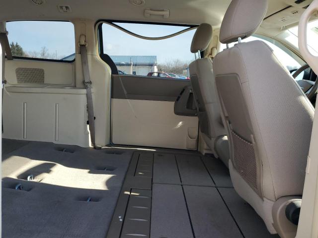 Photo 11 from auction – 2010 CHRYSLER TOWN & COU with VIN 2A4RR5D11AR148950