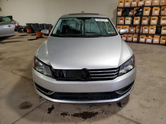 Photo 5 from auction – 2012 VOLKSWAGEN PASSAT SE with VIN 1VWBP7A31CC071052