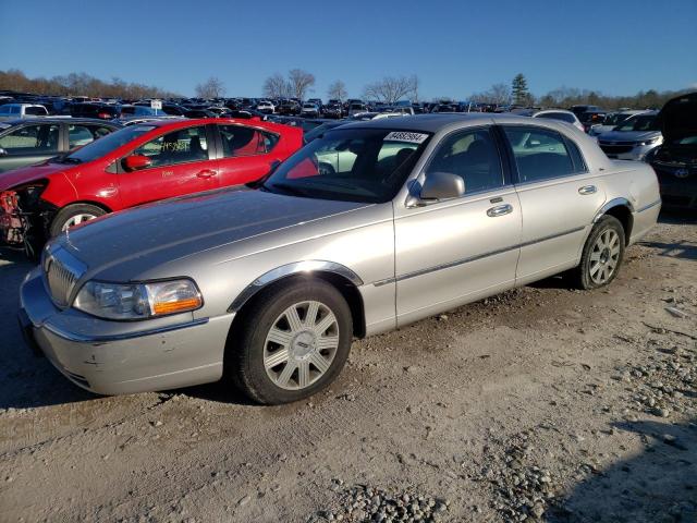 Photo 1 from auction – 2003 LINCOLN TOWN CAR C with VIN 1LNHM83W63Y692465