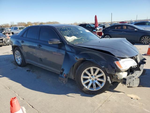 Photo 4 from auction – 2018 CHRYSLER 300 S with VIN 2C3CCABG9JH240427