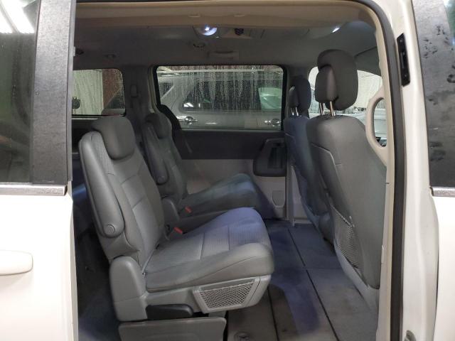 Photo 11 from auction – 2010 CHRYSLER TOWN & COU with VIN 2A4RR5D1XAR421206
