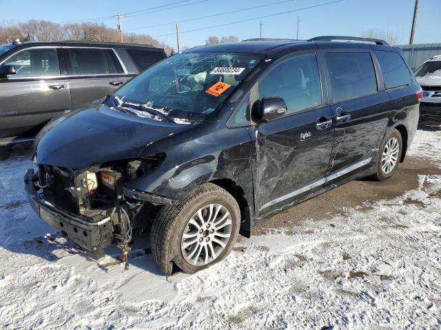 TOYOTA SIENNA XLE 2018 with VIN 5TDYZ3DC5JS953476 - Photo from auction