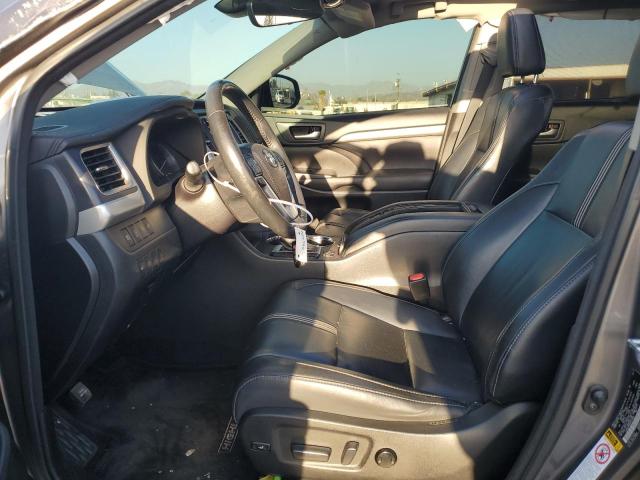 Photo 7 from auction – 2017 TOYOTA HIGHLANDER with VIN 5TDKZRFH6HS513939