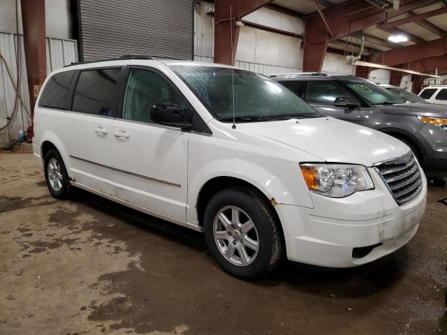 Photo 4 from auction – 2010 CHRYSLER TOWN & COU with VIN 2A4RR5D1XAR421206